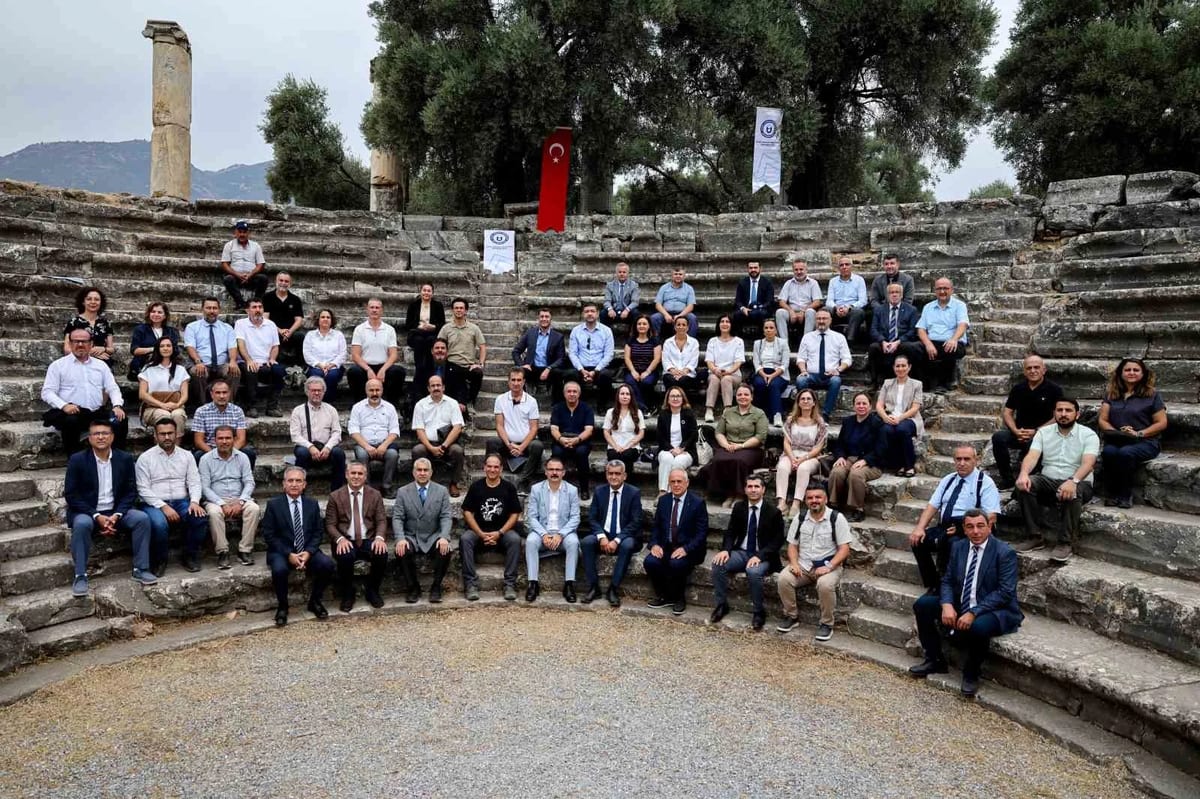 ADÜ Yönetim Kurulu ve Senato Toplantısı Nysa Antik Kenti’nde gerçekleştirildi