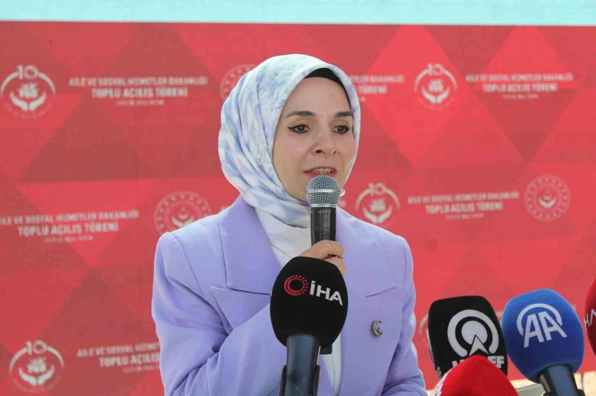 Aile ve Sosyal Hizmetler Bakanı Göktaş Aydın’da 4 merkezin açılışını yaptı
