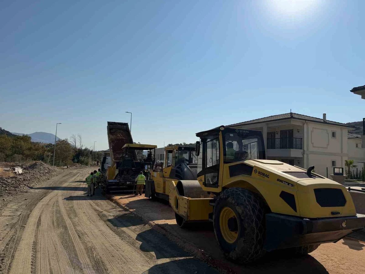 Aydın’ın dört bir yanında yol çalışmaları sürüyor