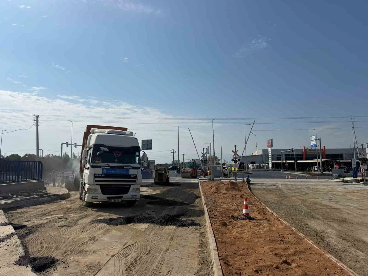 Aydın’ın dört bir yanında yol çalışmaları sürüyor