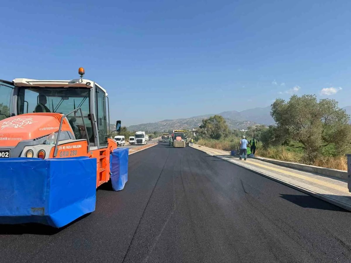 Aydın’ın dört bir yanında yol çalışmaları sürüyor