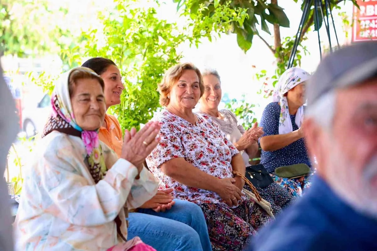 Başkan Gençay zeytin üreticileri ile bir araya geldi