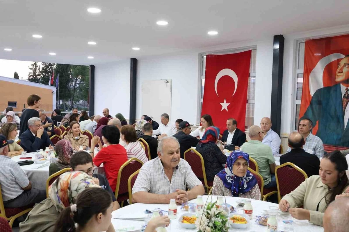 Çine’de 19 Eylül Gaziler Günü dolayısıyla yemek programı düzenlendi