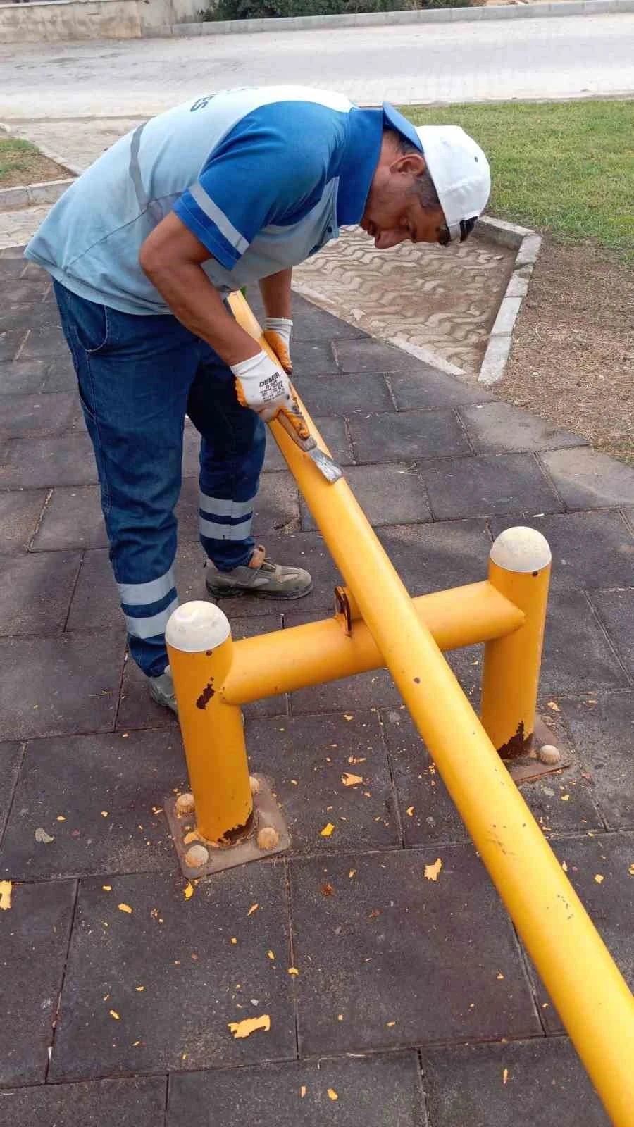 Didim Belediyesi’nden parklarda genel bakım çalışması