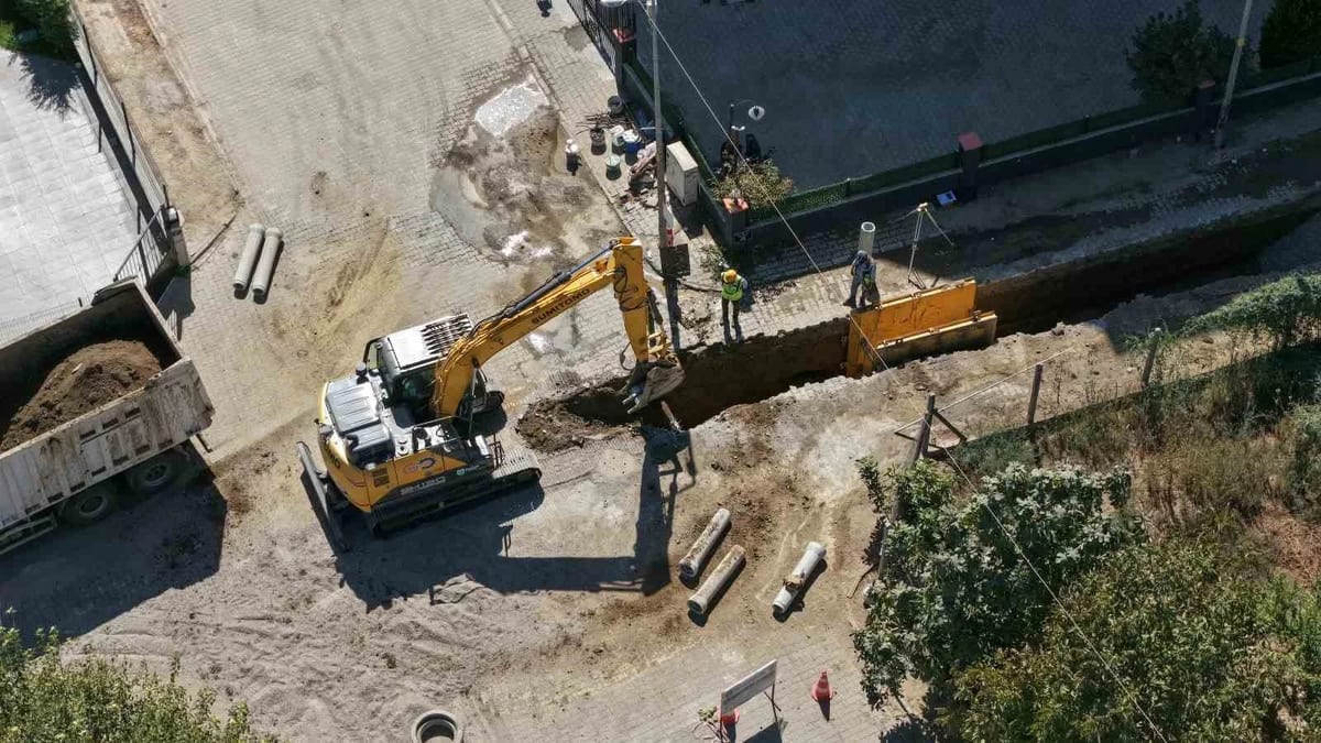 İncirliova’da 1,3 milyar liralık altyapı yatırımı sürüyor
