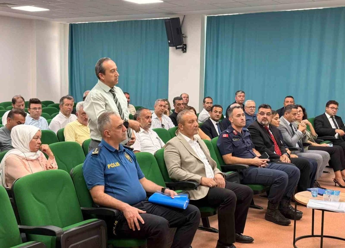 İncirliova’da okulların güvenliği için tedbirler masaya yatırıldı
