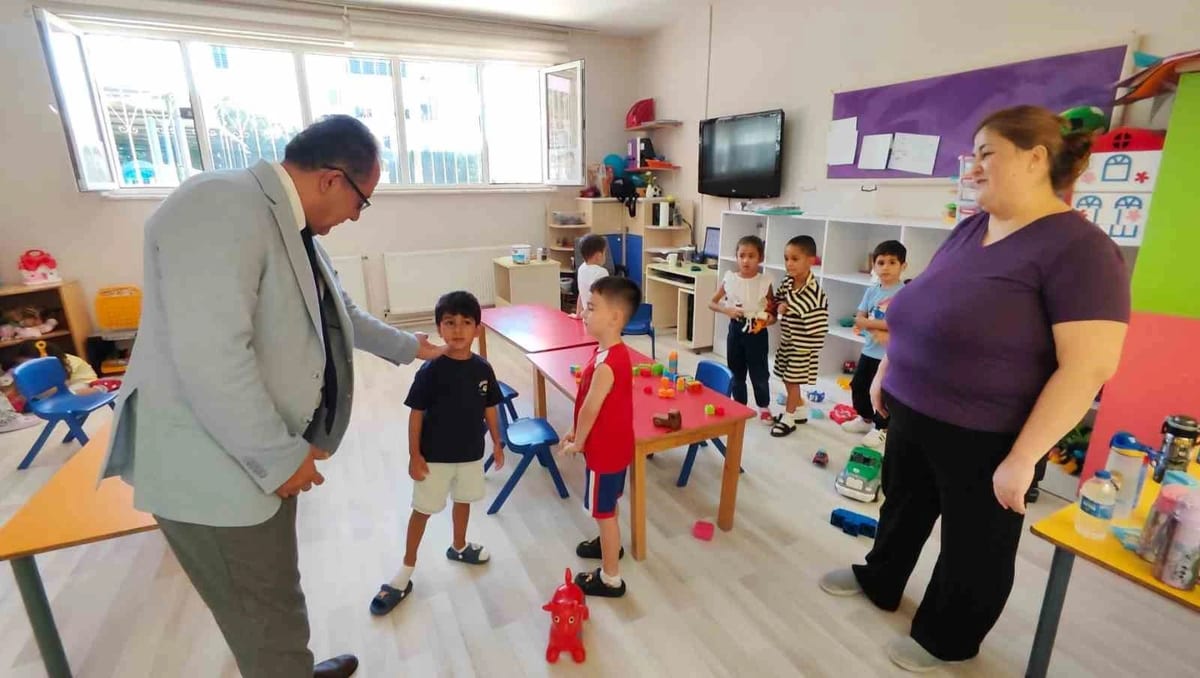 Kuşadası İlçe Milli Eğitim Müdürü Yapıcı anaokulunda eğitim çalışmalarını inceledi