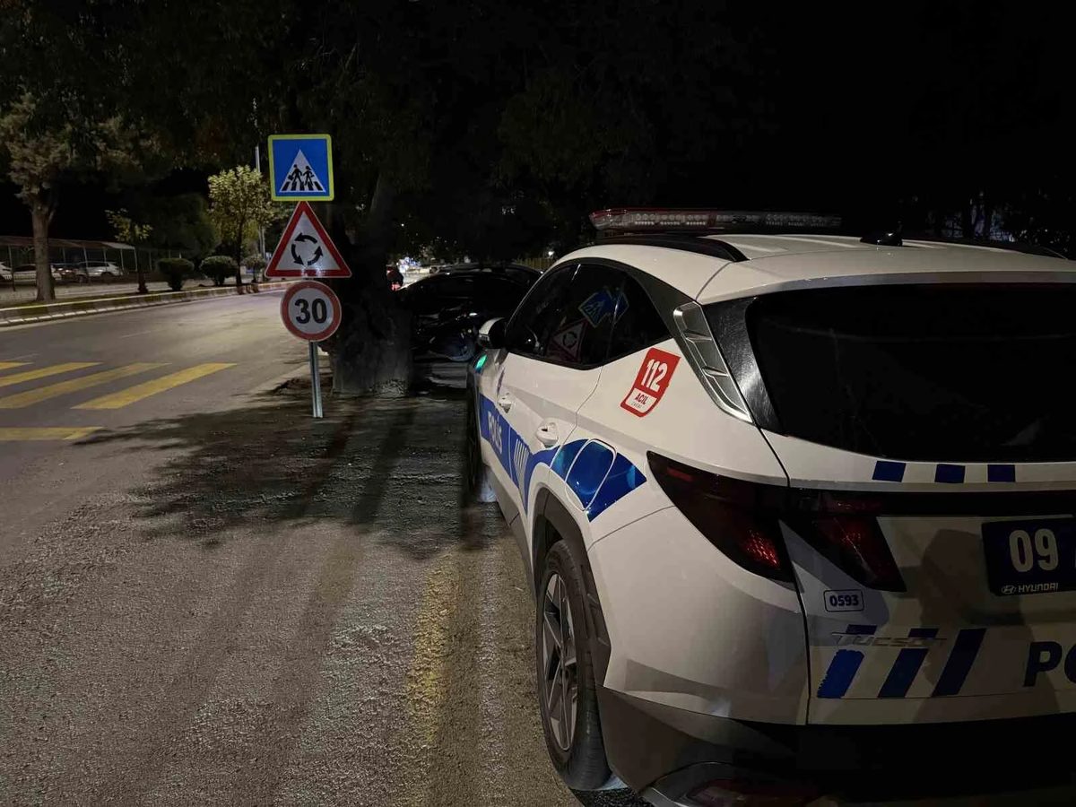 Polis ekiplerinin huzur ve güvenlik uygulamaları aralıksız sürüyor