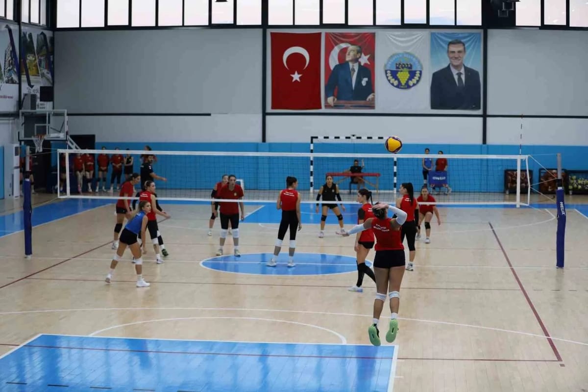 Turgutlu’da voleybol heyecanı başlıyor