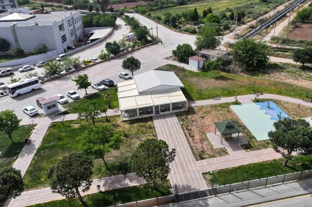 Üniversiteli gençlerden Yurt Kafe’ye yoğun ilgi
