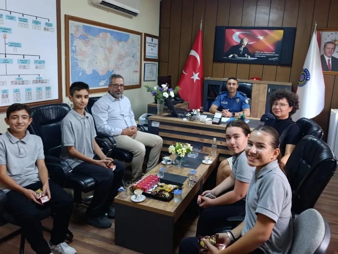 Yenipazar’da öğrenciler Emniyet Amirliği’nde ağırlandı