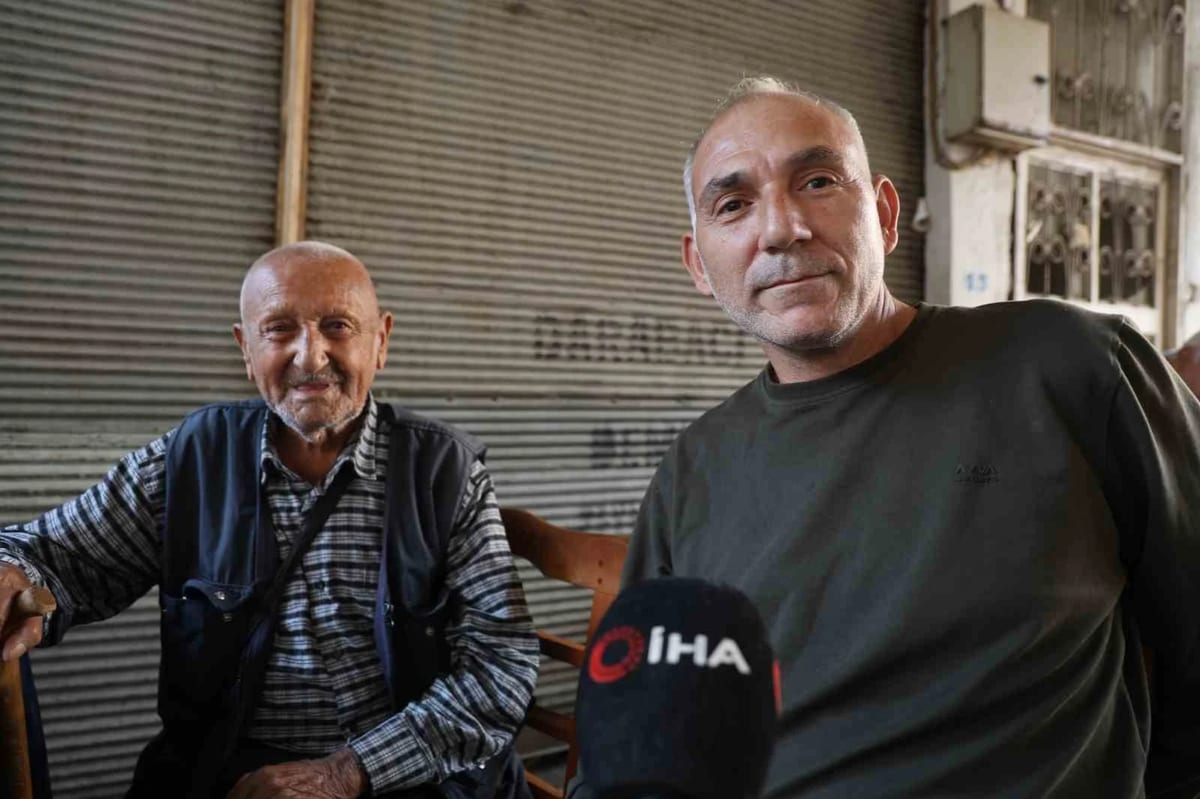 86 yaşında, her gün 8 kilometre yürüyor