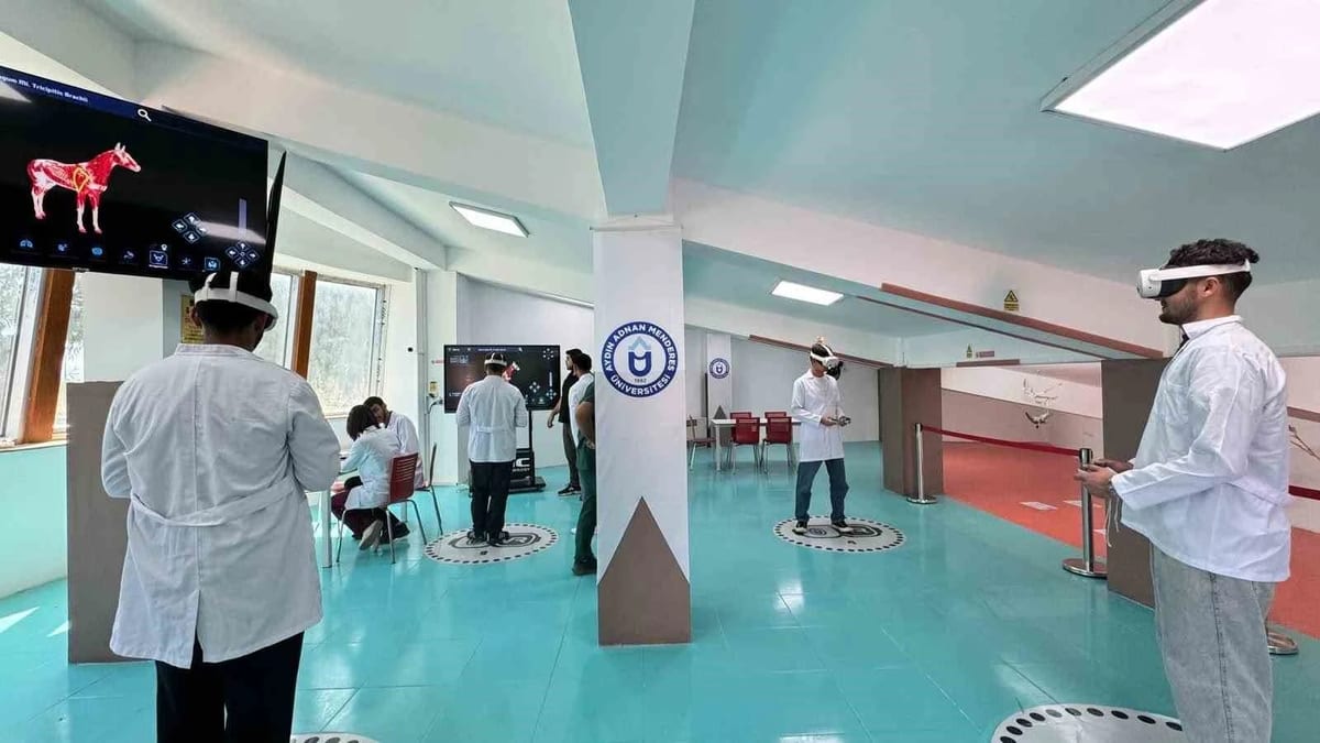 ADÜ’de öğrenciler üç boyutlu inceliyor