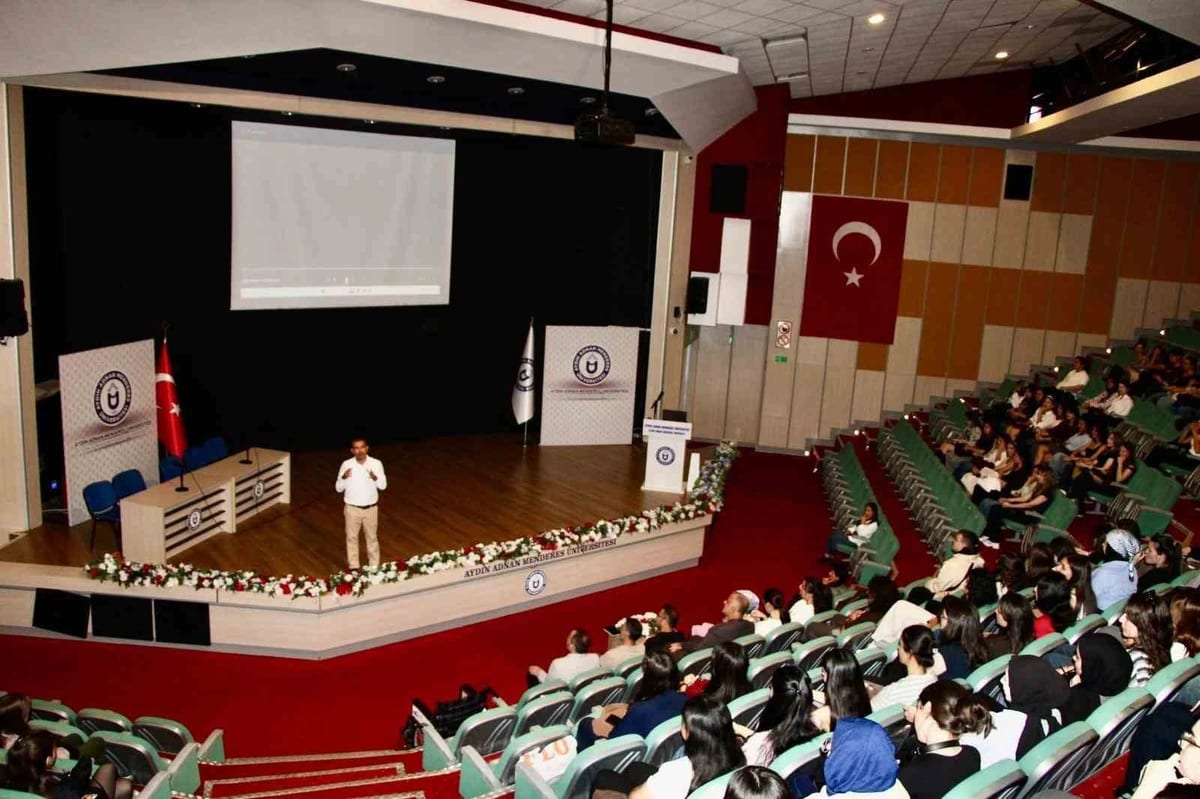 ADÜ’de öğrencilere yönelik oryantasyon ve bilgilendirme programları sürüyor