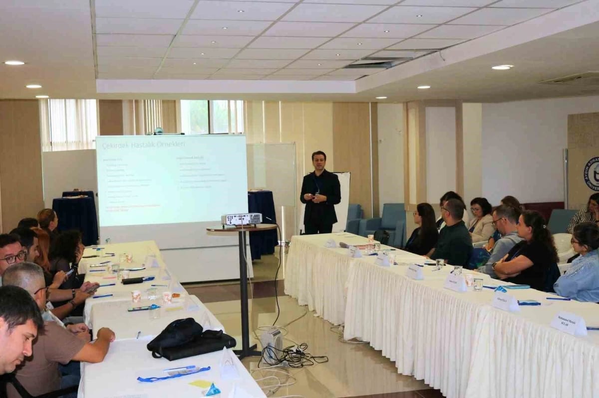 ADÜ Tıp Fakültesi’nde Eğitici Gelişimine Yönelik Temel Eğitim Becerileri Kursu düzenlendi