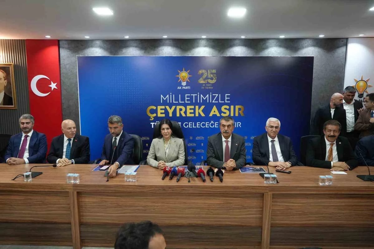 AK Parti Genel Başkan Yardımcısı Ayan: "Biz asla ahlaksızlığa ahlaklı demeyiz, biz milletimizin ekmeğine göz dikeni bizden saymayız "