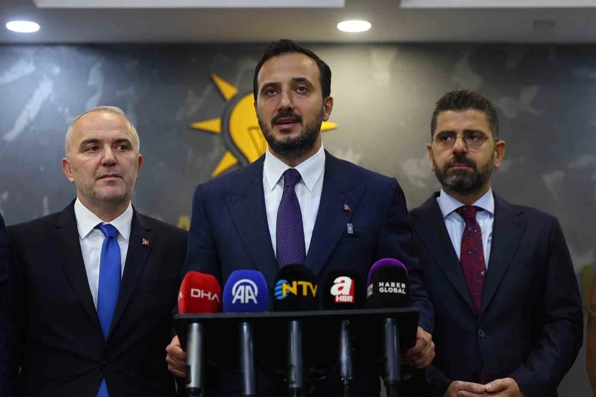 AK Parti İstanbul İl Başkanı Özdemir: "Hukuksal mücadelemizi hızlı bir şekilde başlatacağız"