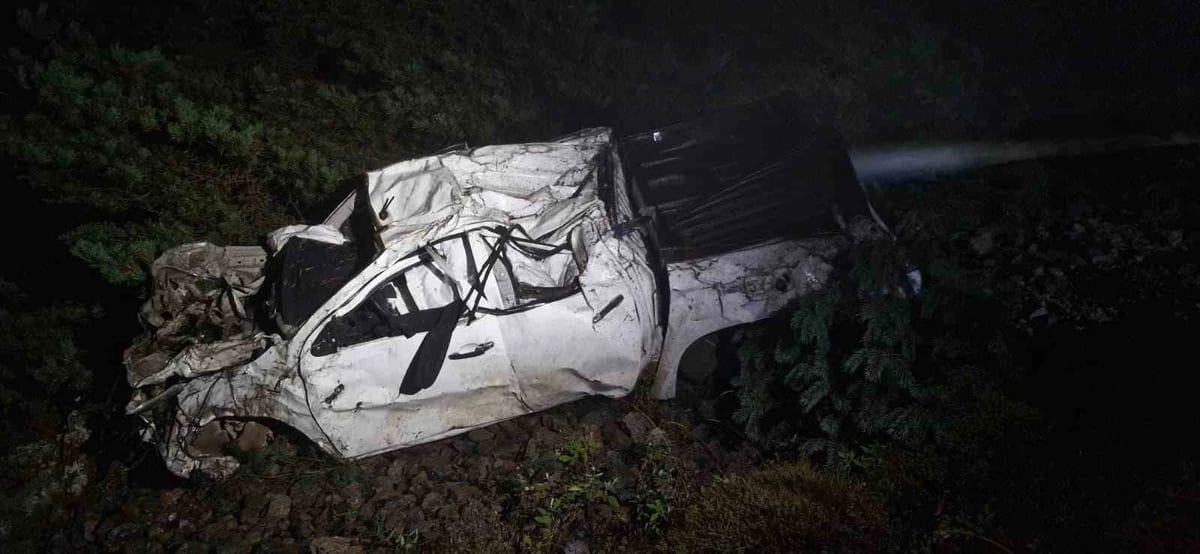 Artvin’de trafik kazası: Baba öldü, iki çocuğu yaralandı