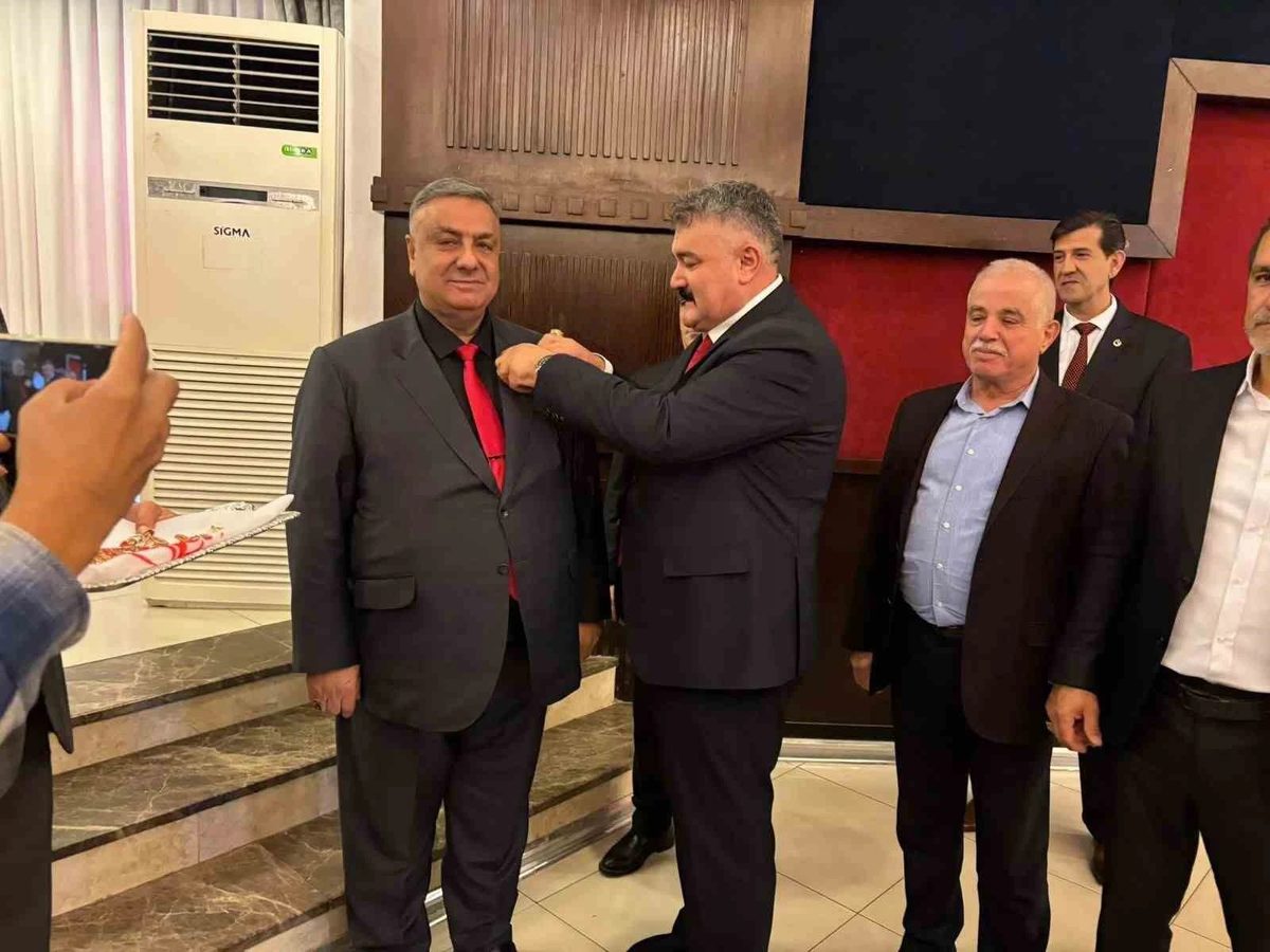 Astsubaylar Günü’nde Büyük Birlik Partisi rozetini taktılar