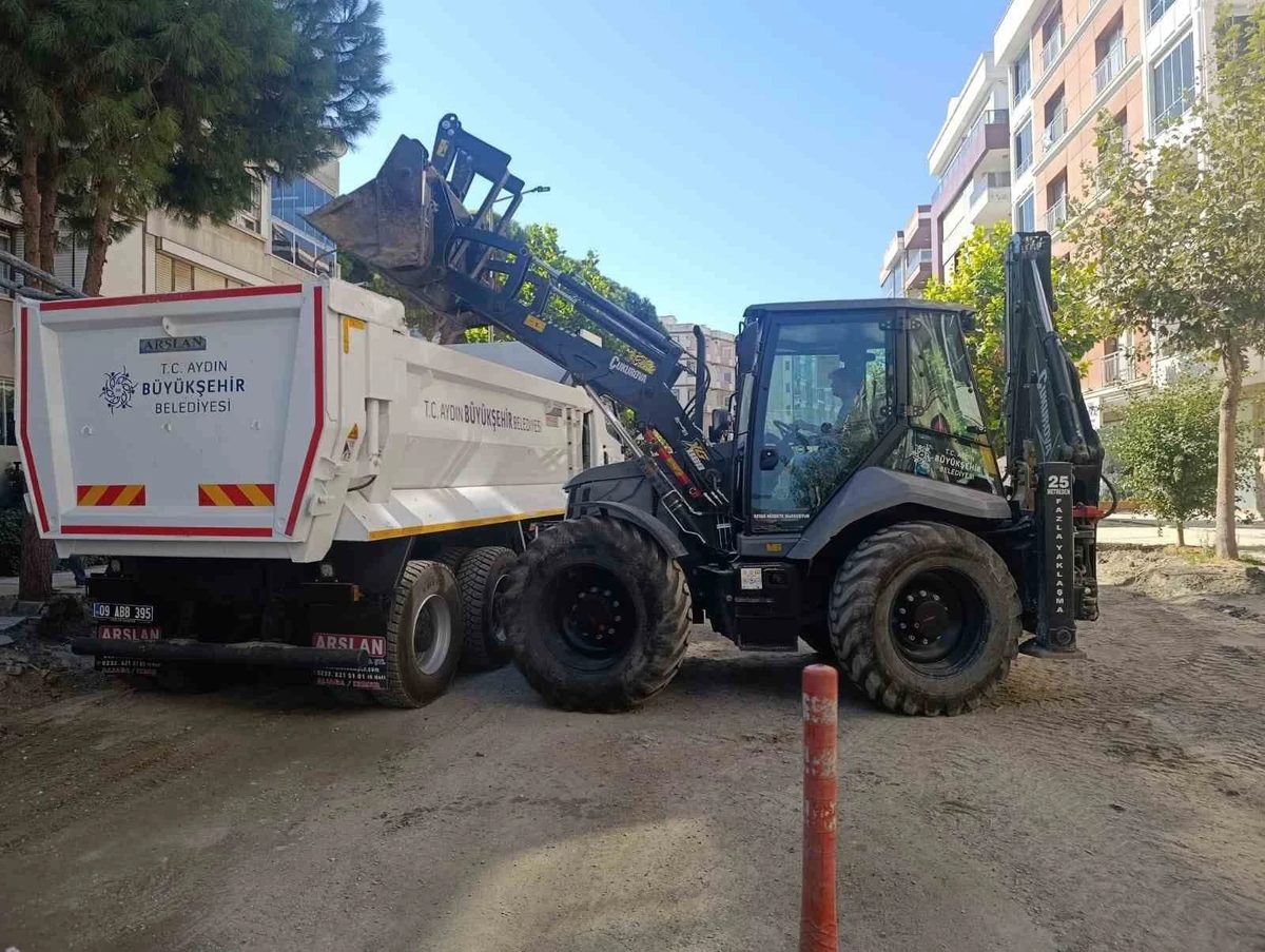 Aydın Büyükşehir’in yol çalışmaları sürüyor