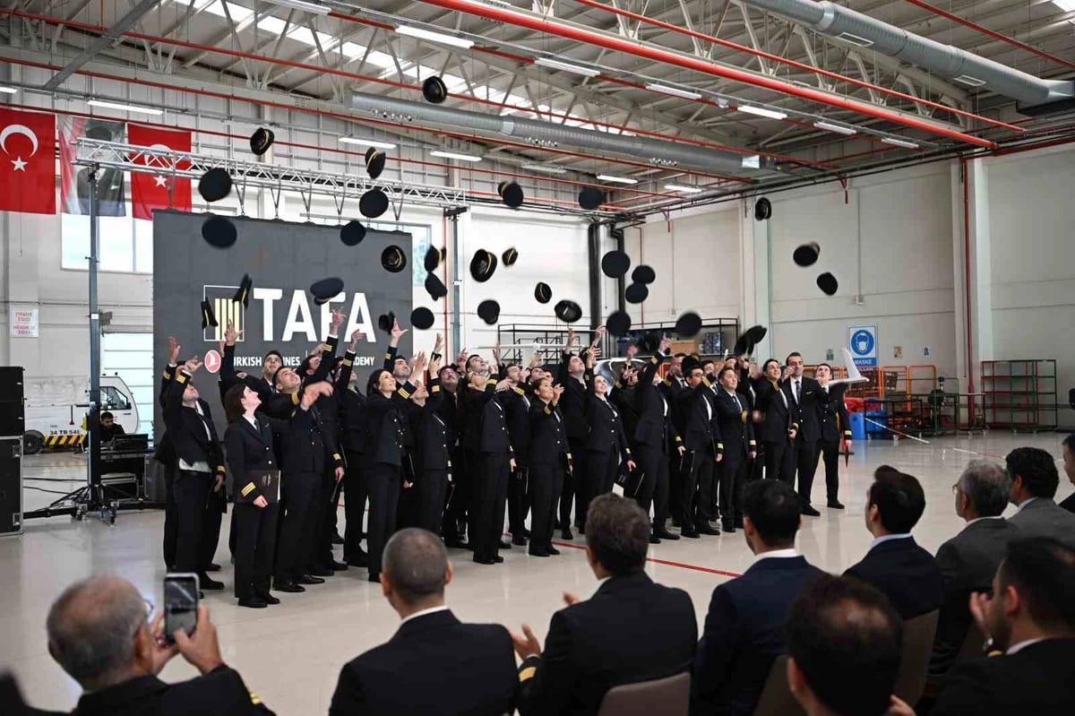 Aydın Çıldır Havalimanı'nda 39 genç pilot Uçuş Akademisi'nden mezun oldu