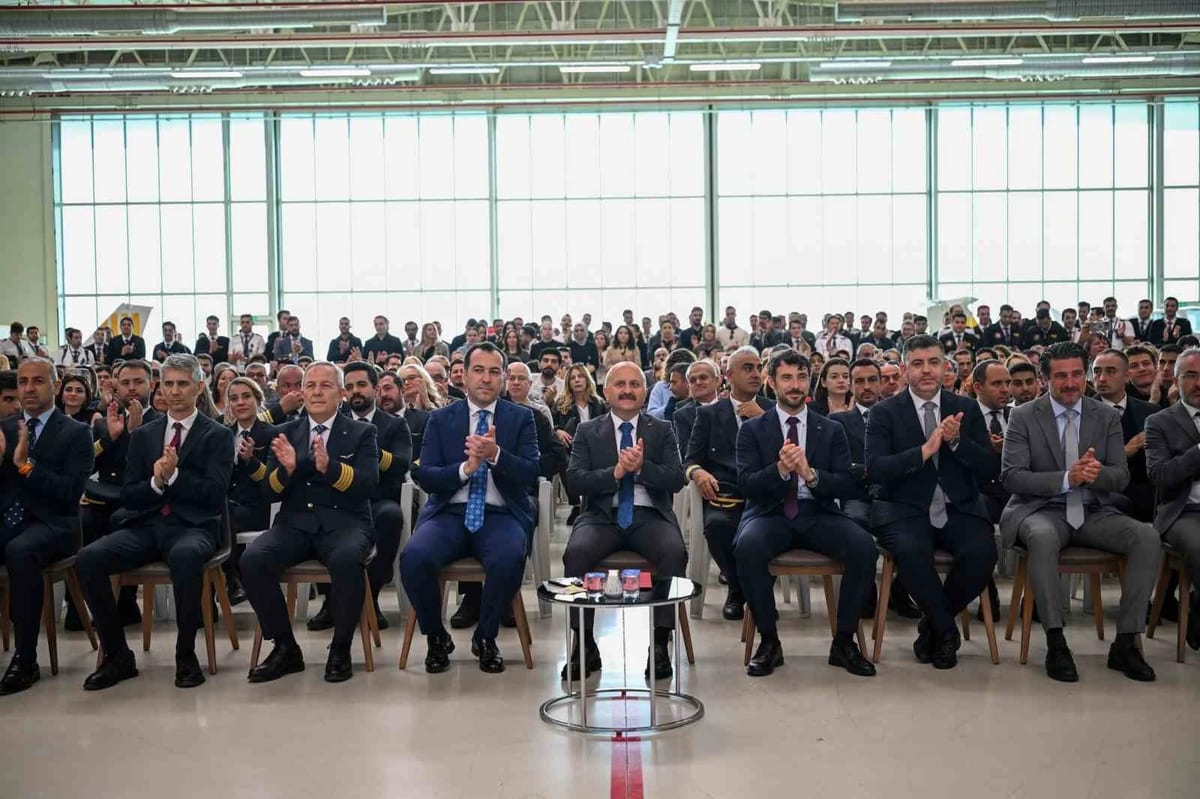 Aydın Çıldır Havalimanı'nda 39 genç pilot Uçuş Akademisi'nden mezun oldu