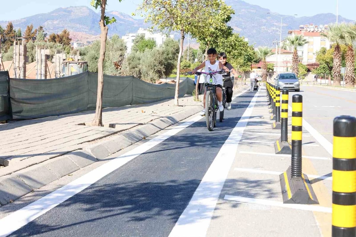 Aydın’da 11 kilometrelik bisiklet yolunun tamamlanan kısımları hizmete girdi