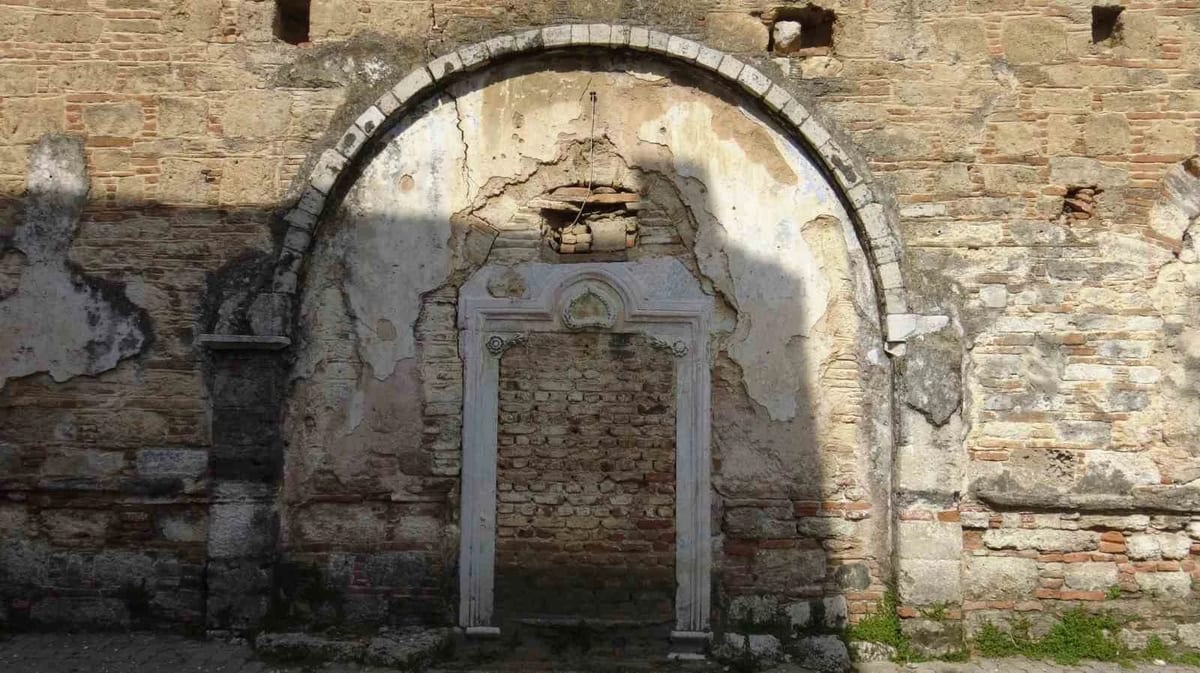 Aydın’da 166 yıllık Başmelek Kilisesi çürümeye yüz tuttu, kurtarılma bekliyor