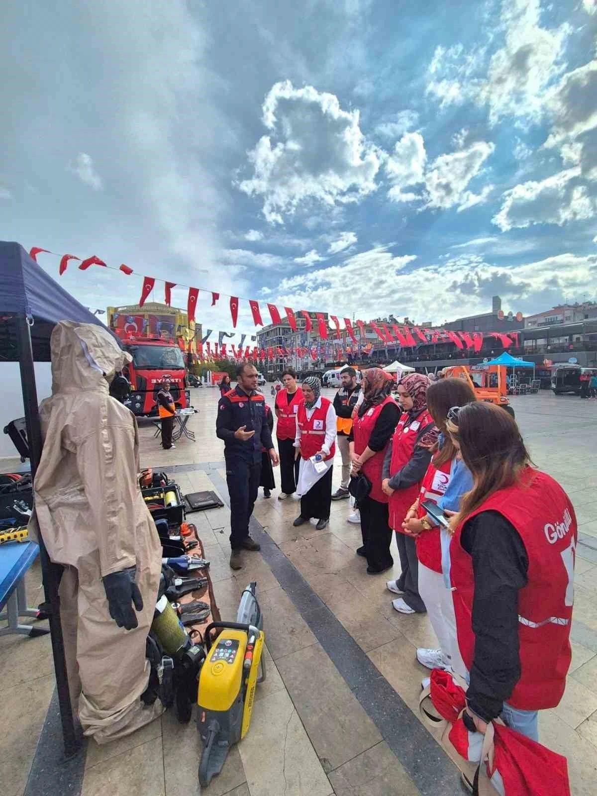Aydın’da afet çantası ve deprem önlemleri anlatıldı