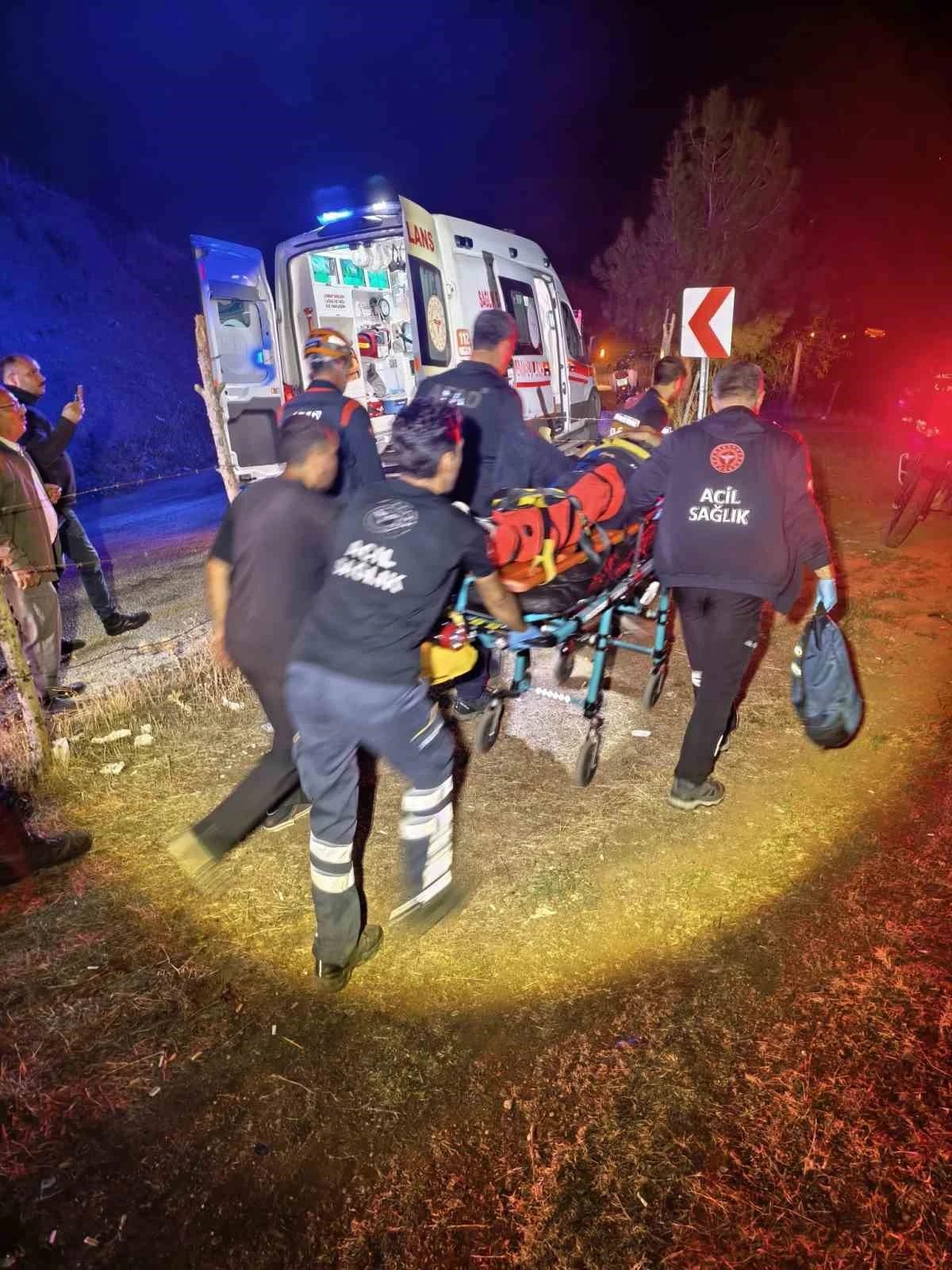 Aydın’da otomobil uçuruma yuvarlandı: 1 yaralı