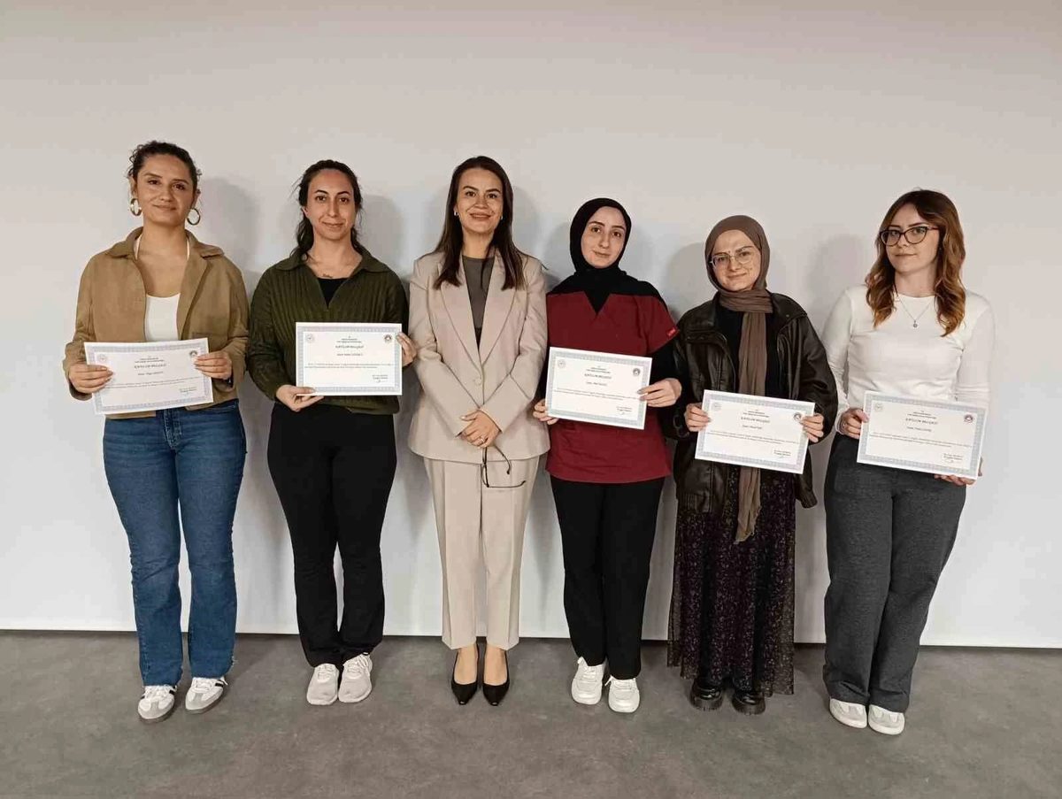 Aydın'da sağlık çalışanları emzirme danışmanlığı sertifikasını aldı