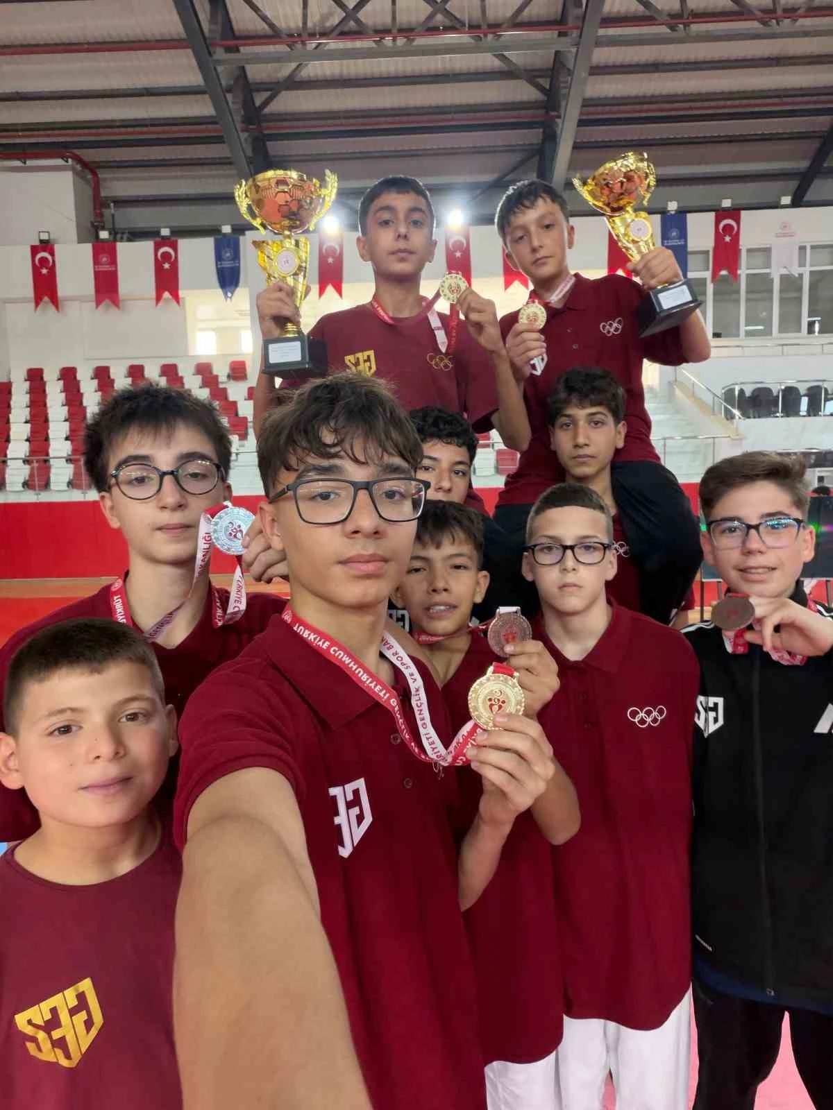 Aydın ekibi 8 madalyayla taekwondo kupasında genel klasman şampiyonu oldu