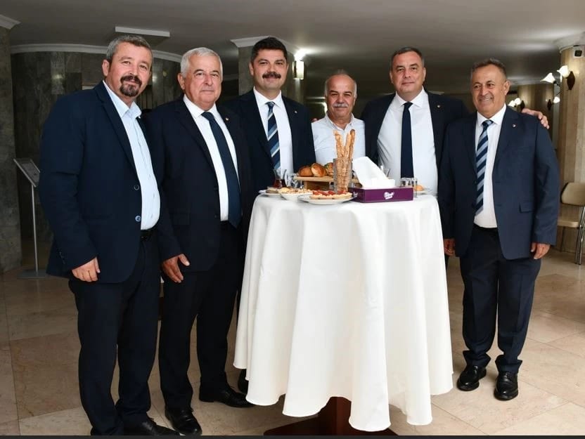 Aydın Ticaret Borsası Başkanı Çondur, güven tazeledi