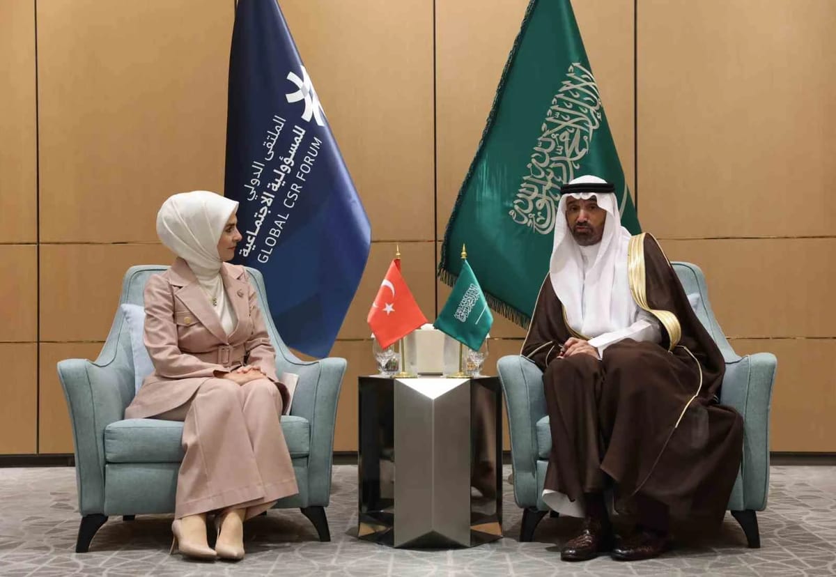 Bakan Göktaş, Singapur, Katar, Umman, Suudi Arabistan ve Bahreynli mevkidaşlarıyla bir araya geldi
