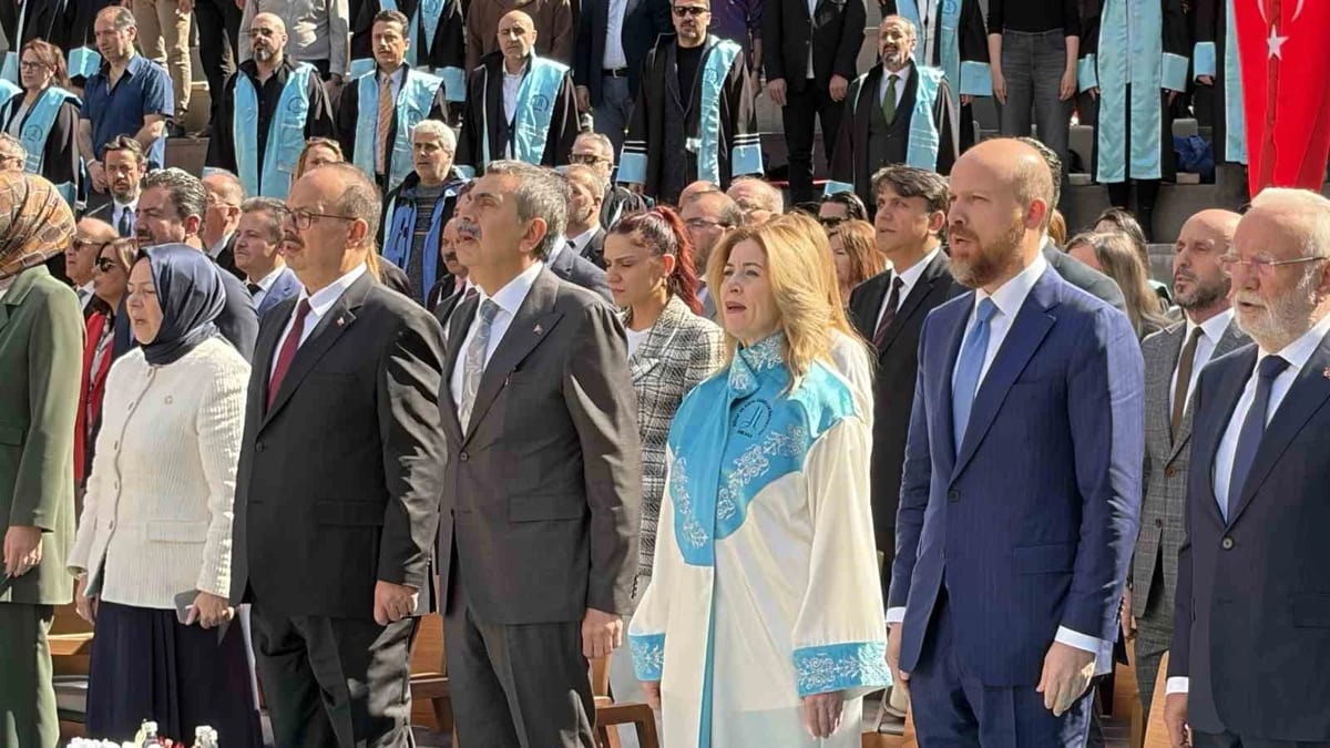 Bakan Tekin: "Okullarımızın kapısında, bahçesinde ve koridorunda gereken her tedbiri almayı sürdüreceğiz"