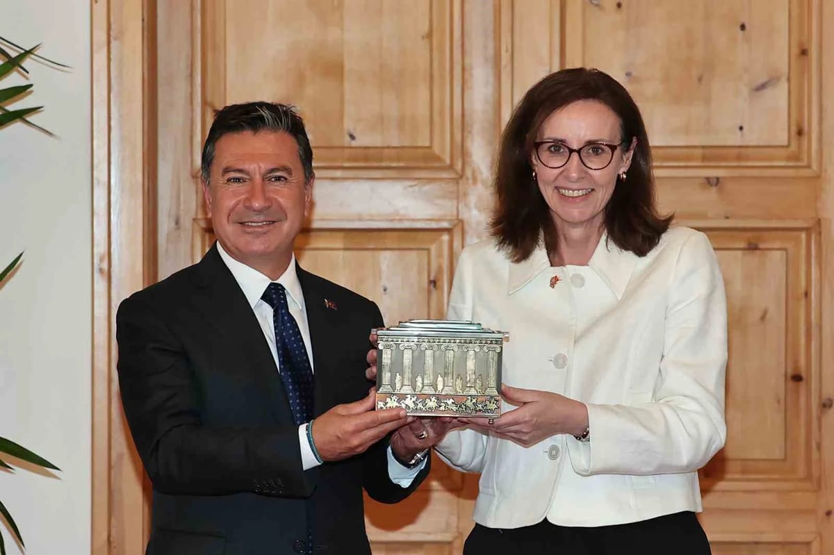 Başkan Aras, Birleşik Krallık Büyükelçisi Jennifer Anderson’ı ağırladı