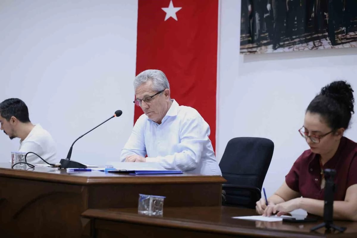 Başkan Tetik, esnafın yanında yer aldı