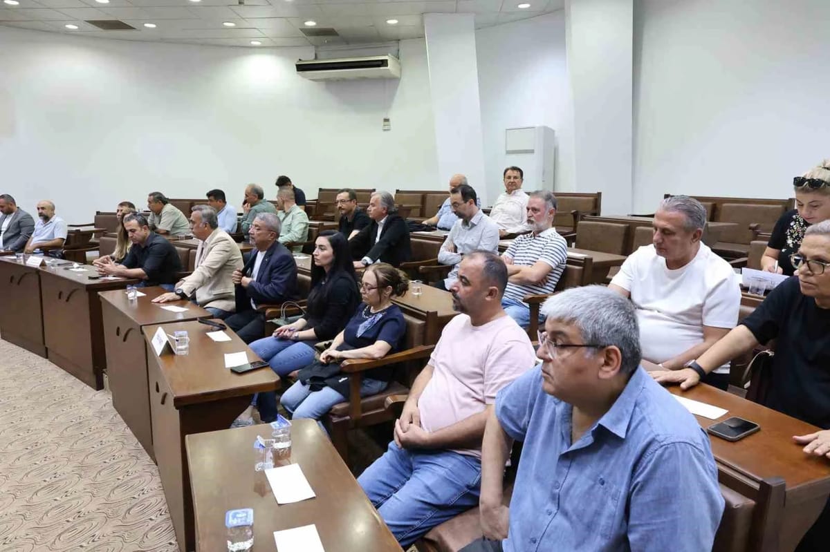 Başkan Tetik, esnafın yanında yer aldı