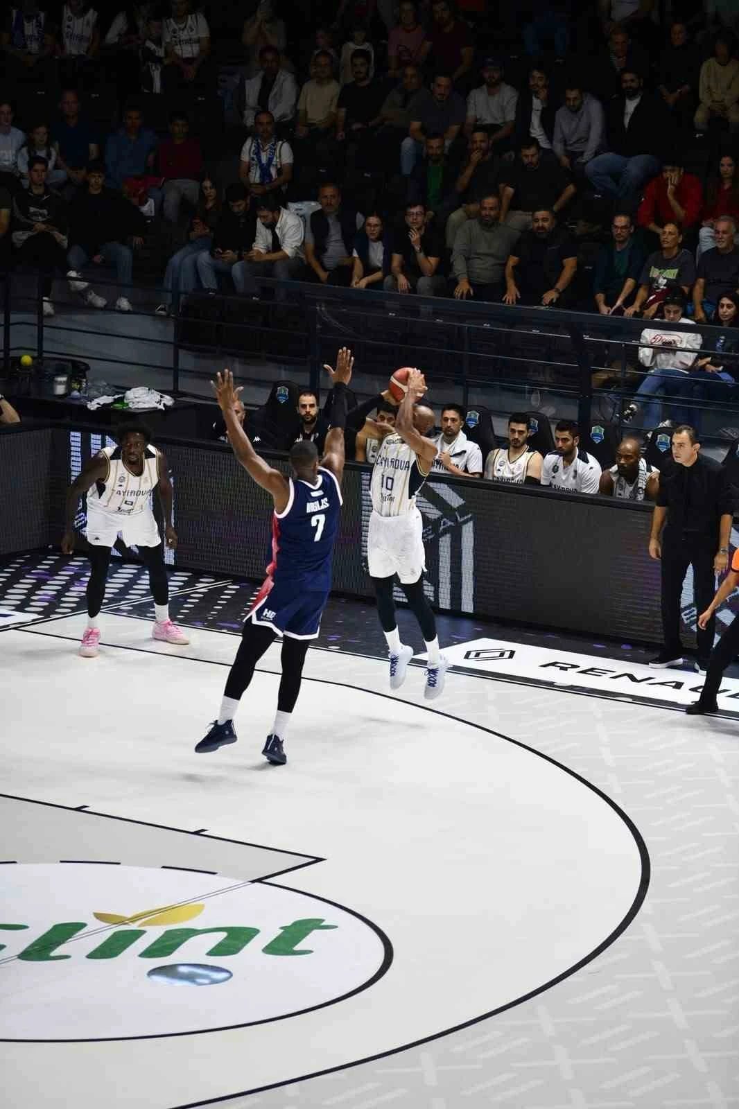 Basketbol Süper Ligi: Çayırova Belediyesi: 76 - Bahçeşehir Koleji: 84