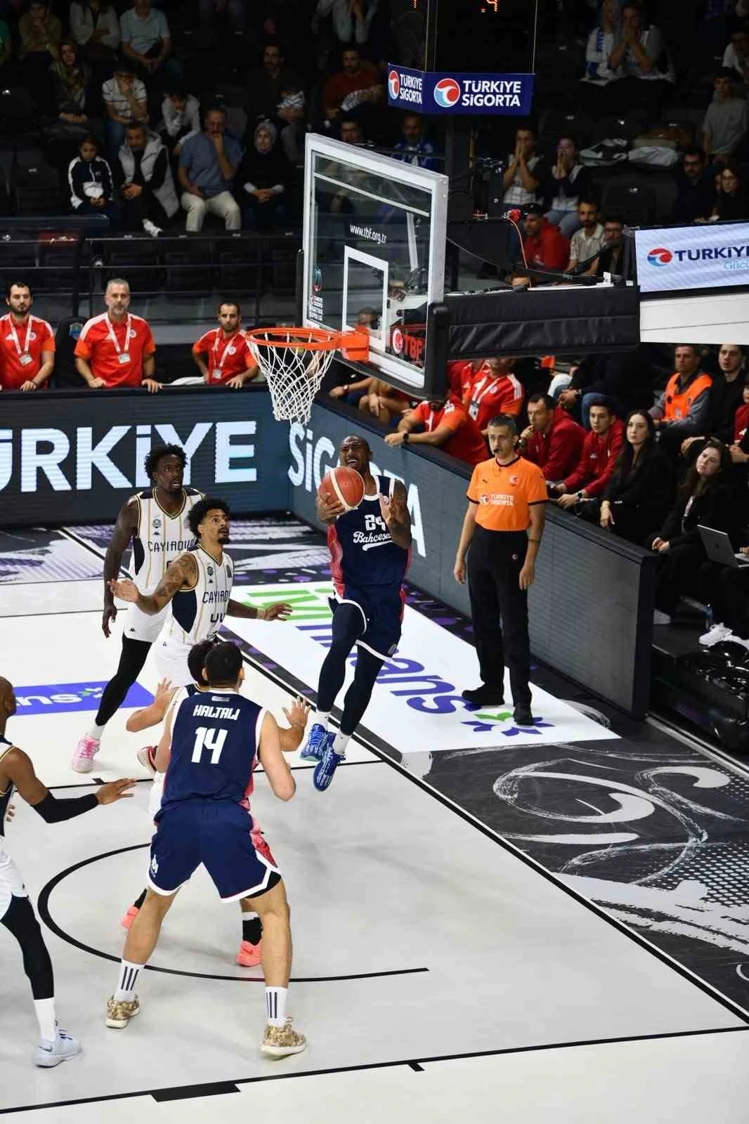 Basketbol Süper Ligi: Çayırova Belediyesi: 76 - Bahçeşehir Koleji: 84
