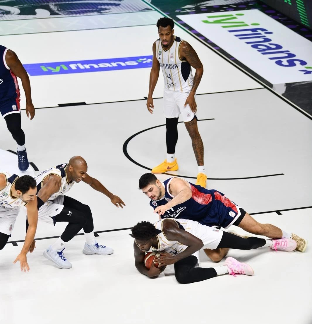 Basketbol Süper Ligi: Çayırova Belediyesi: 76 - Bahçeşehir Koleji: 84