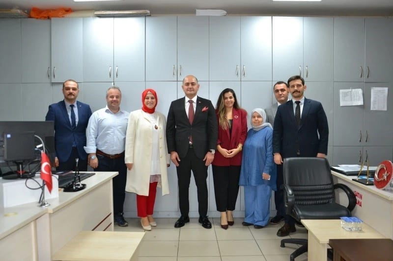 Başsavcı Arısoy, Aydın Adliyesi'ni gezerek Cumhuriyet'in 103. yılını kutladı
