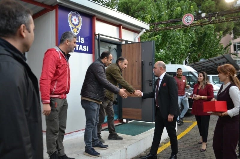 Başsavcı Arısoy, Aydın Adliyesi'ni gezerek Cumhuriyet'in 103. yılını kutladı