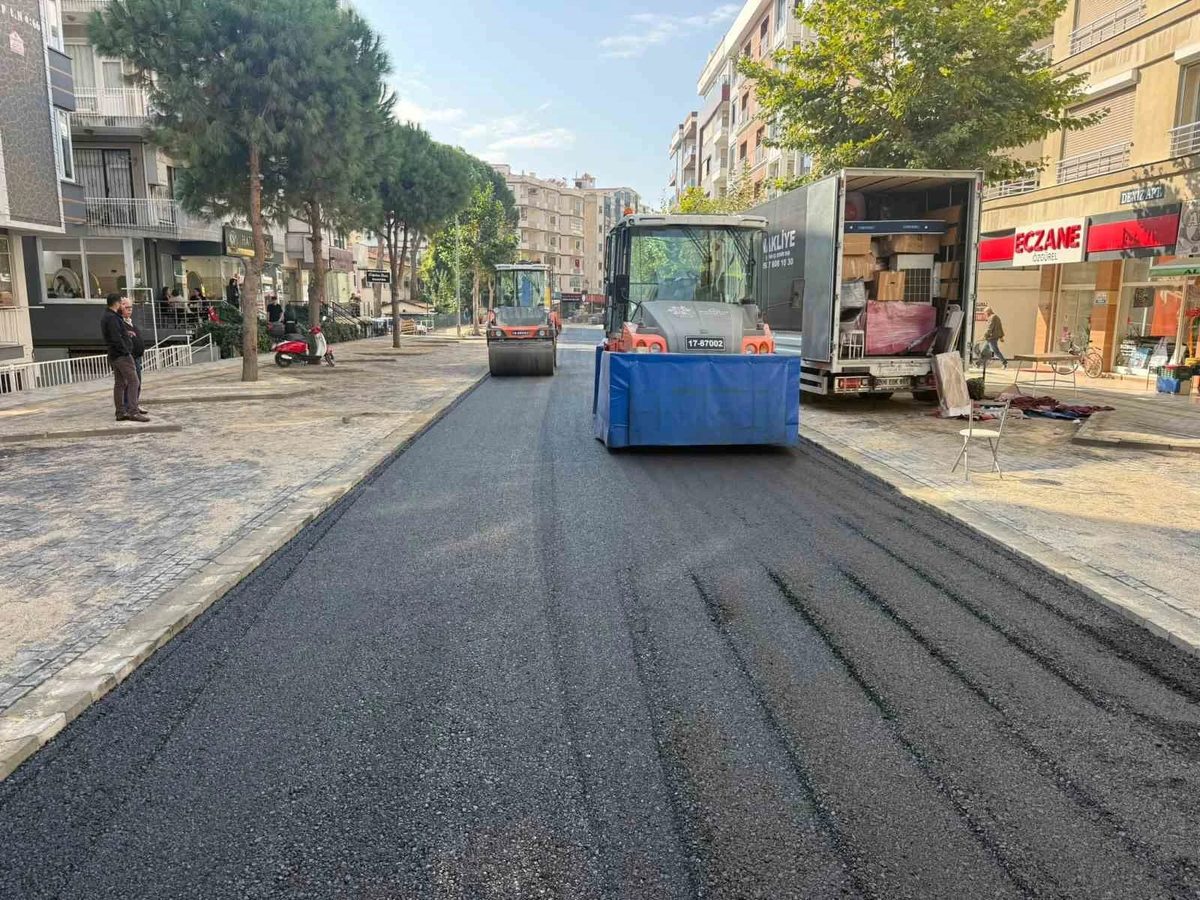 Büyükşehir Belediyesi ilçelerde eş zamanlı ulaşım yatırımlarını sürdürüyor