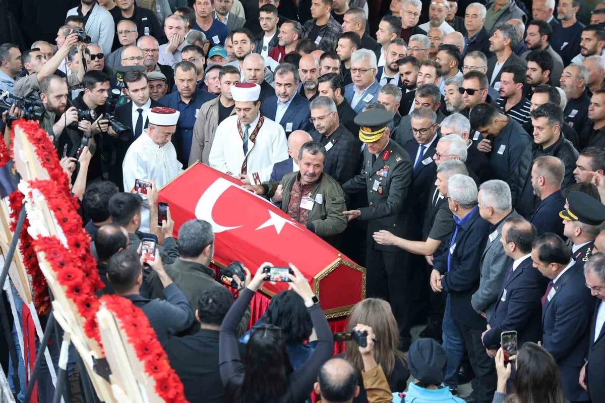 Çatışmada şehit olan Er Yusuf Sait Ünlü, Aydın'da toprağa verildi