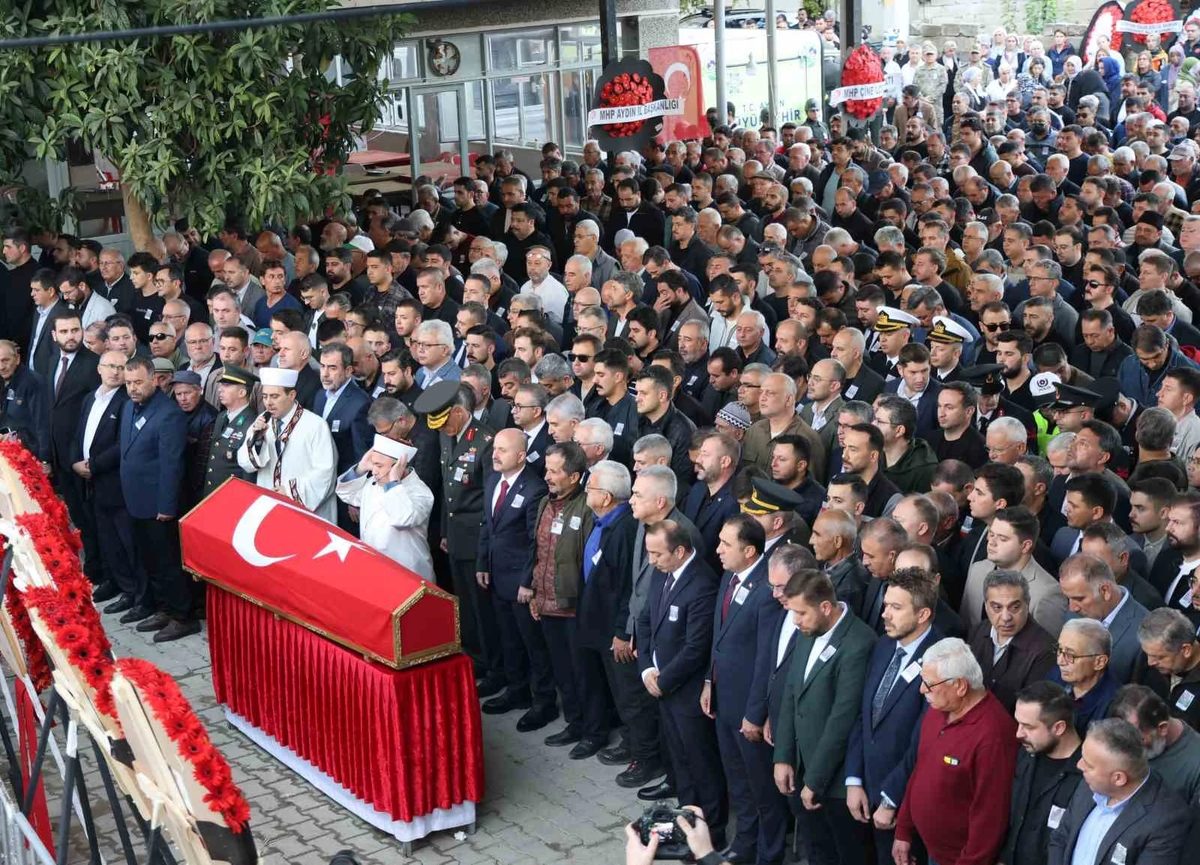 Çatışmada şehit olan Er Yusuf Sait Ünlü, Aydın'da toprağa verildi