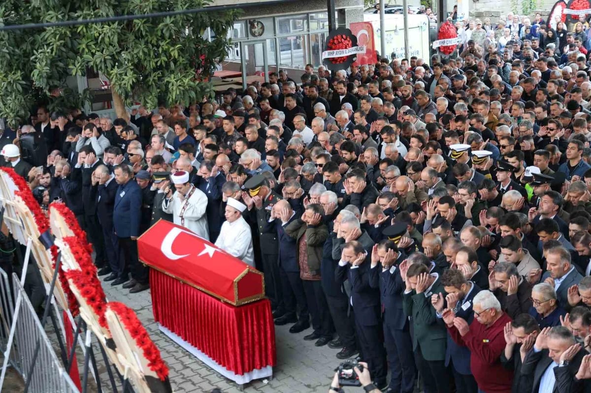 Çatışmada şehit olan Er Yusuf Sait Ünlü, Aydın'da toprağa verildi