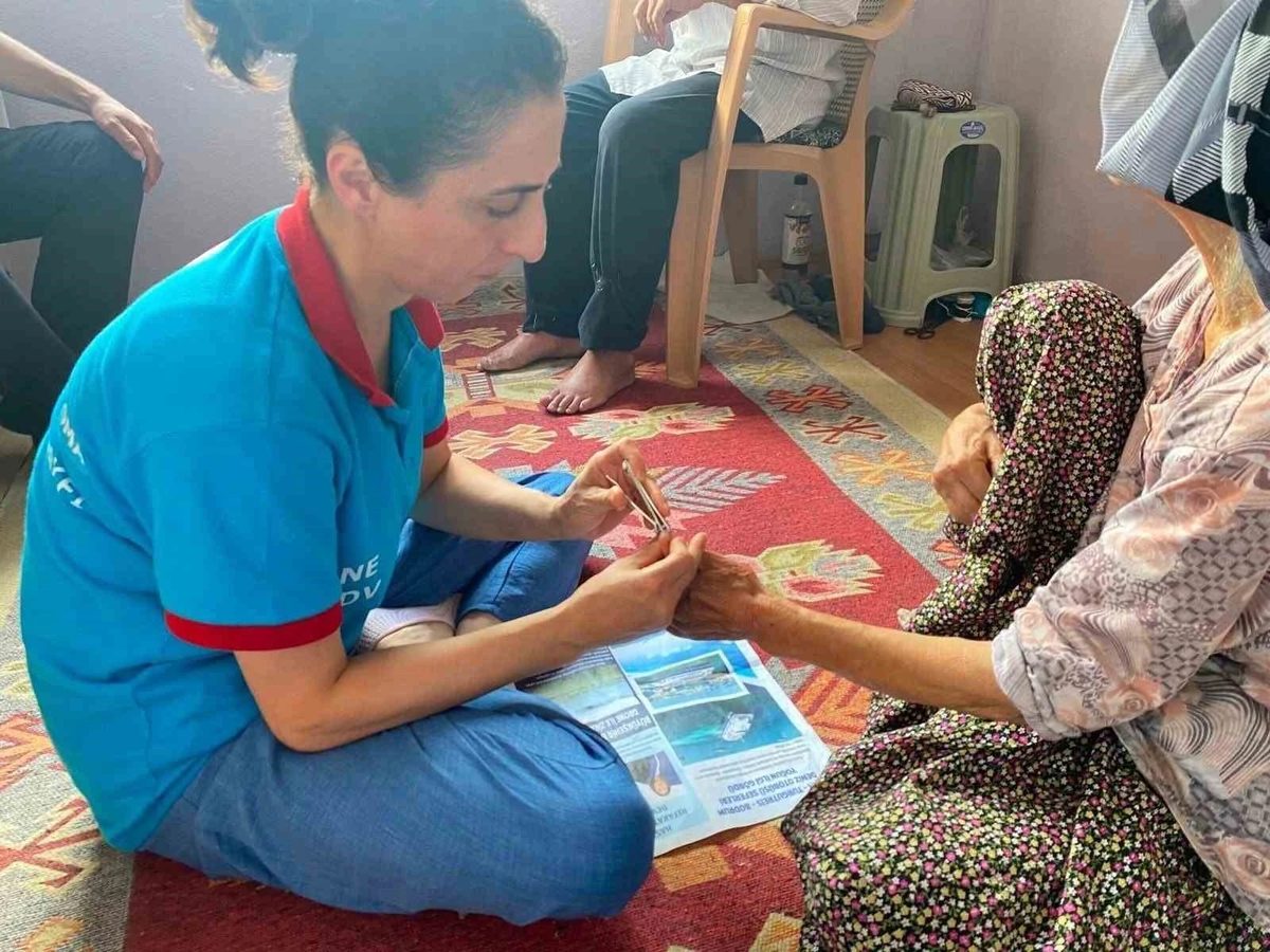 Çine’de ihtiyaç sahiplerinin kapısını ’Vefa’ çalıyor