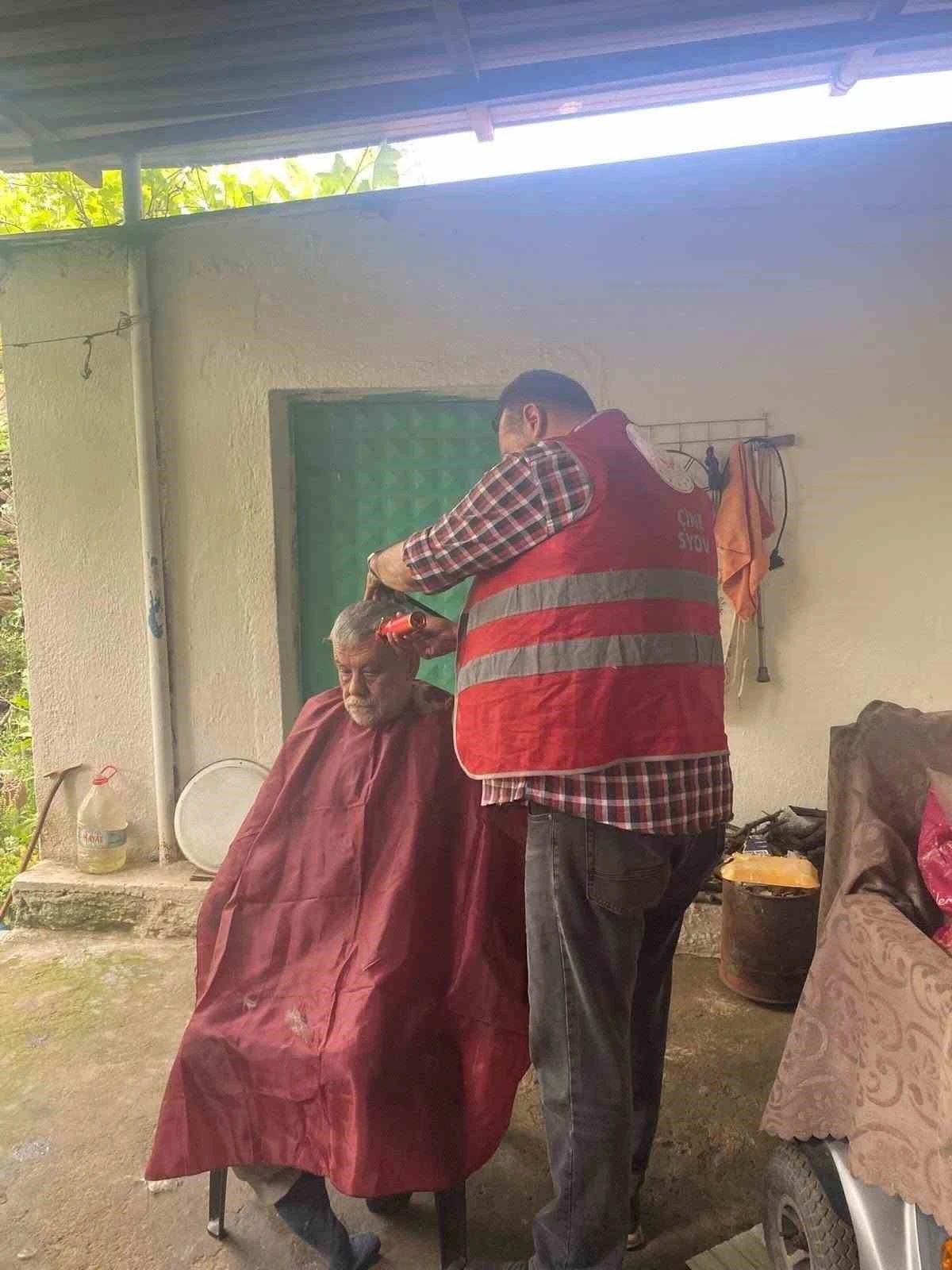Çine’de ihtiyaç sahiplerinin kapısını ’Vefa’ çalıyor