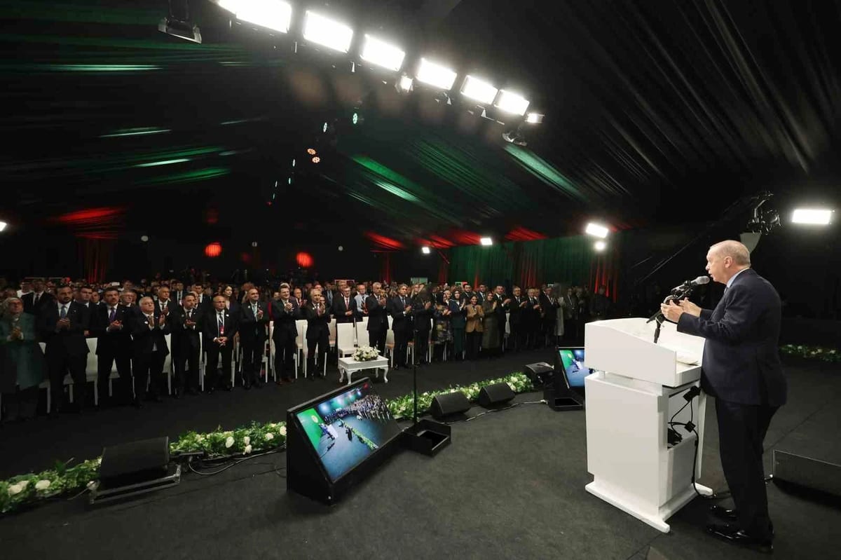 Cumhurbaşkanı Erdoğan müjdeyi verdi: "38 bin hekim dışı personel alacağız"